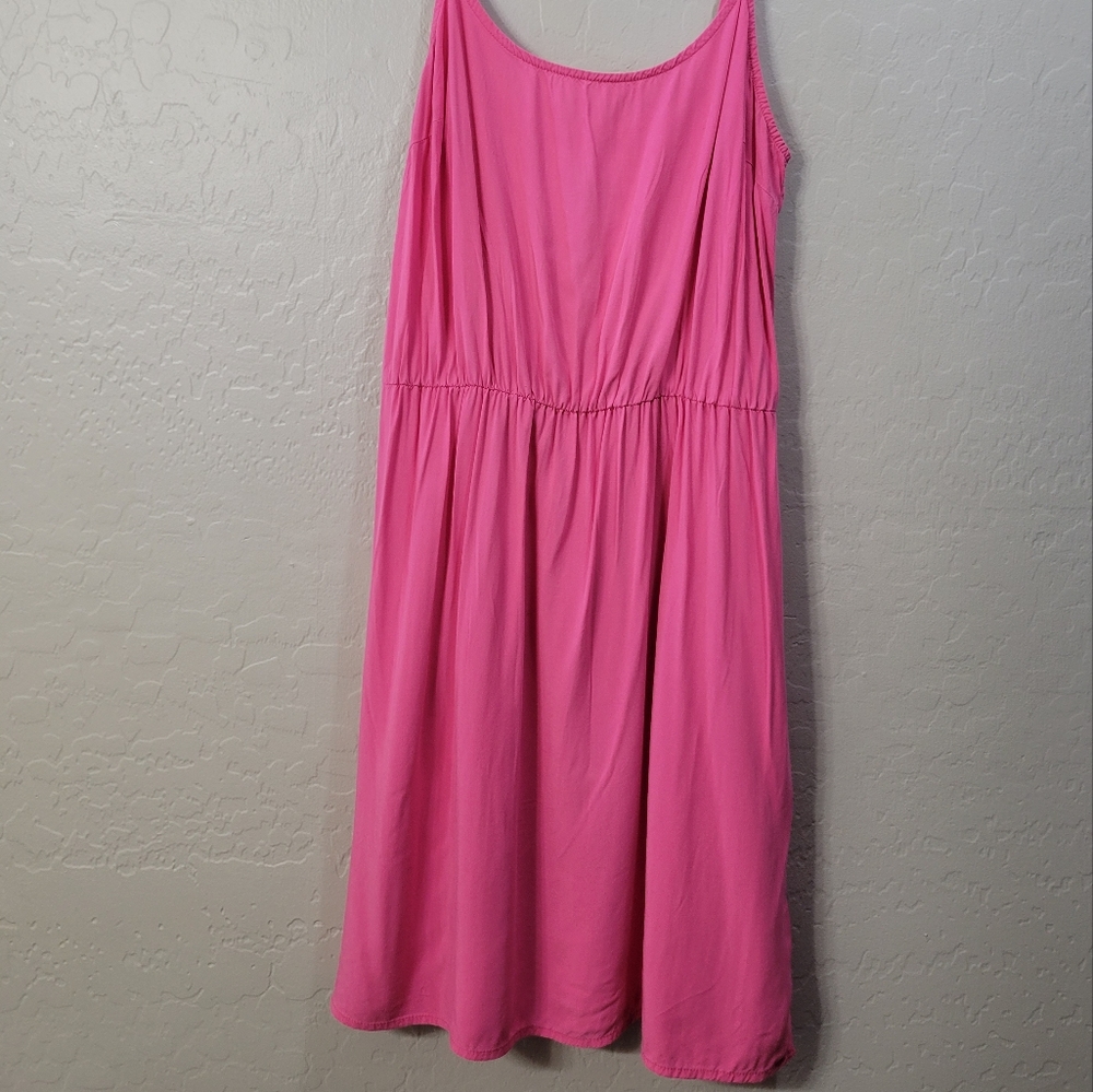 Old Navy Sleeveless Hot pink Dress 💕 Size M